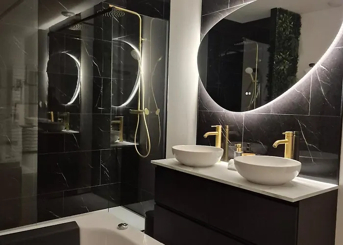 Room, Balnéo, Lit King-size, Douche Xxl Etc