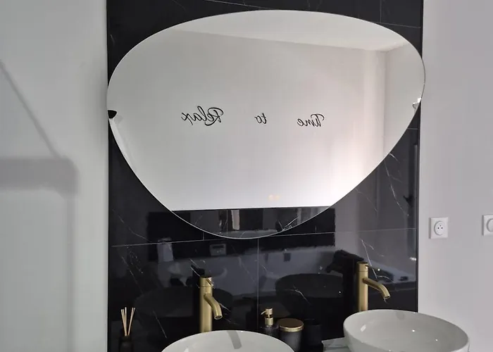 Room, Balnéo, Lit King-size, Douche Xxl Etc Сasa de vacaciones *