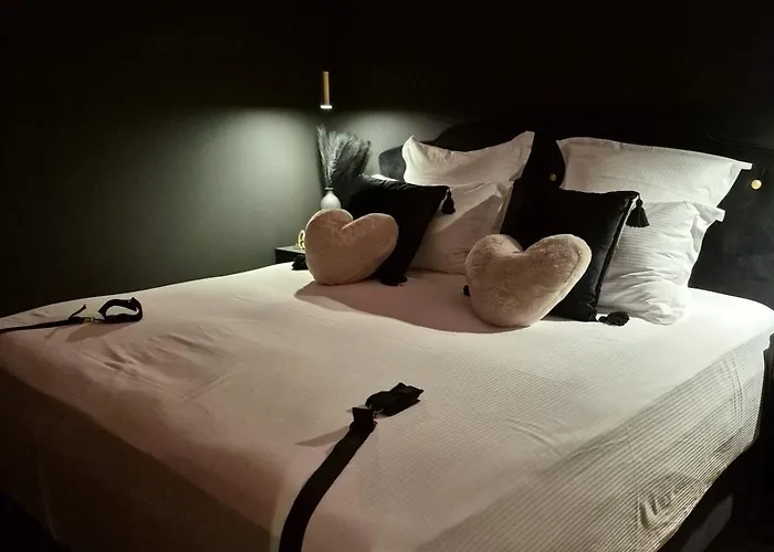 Сasa de vacaciones Room, Balnéo, Lit King-size, Douche Xxl Etc Rochefort (Charente-Maritime)